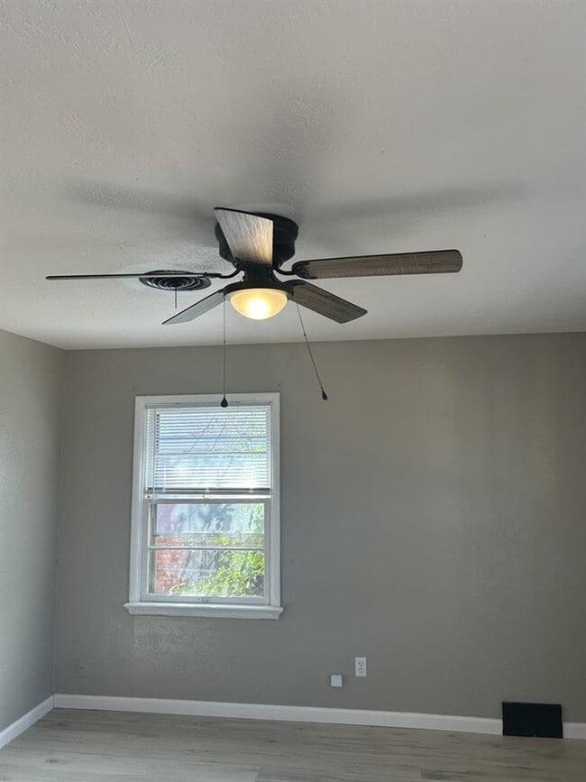 Foto del edificio - 2811 NW 21st Pl