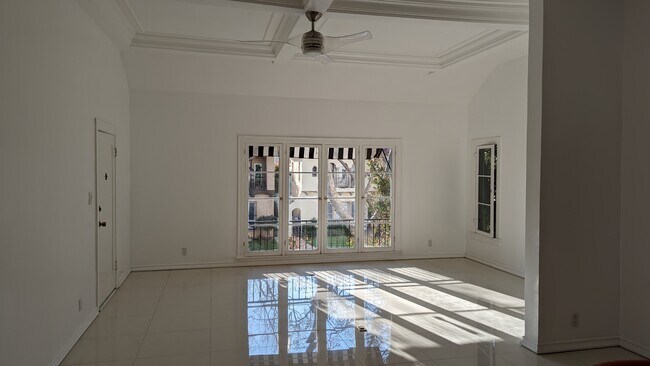 Foto del edificio - 158 S Sycamore Ave
