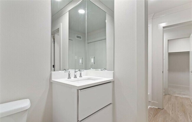 Foto del edificio - 3655 Old Shell Rd