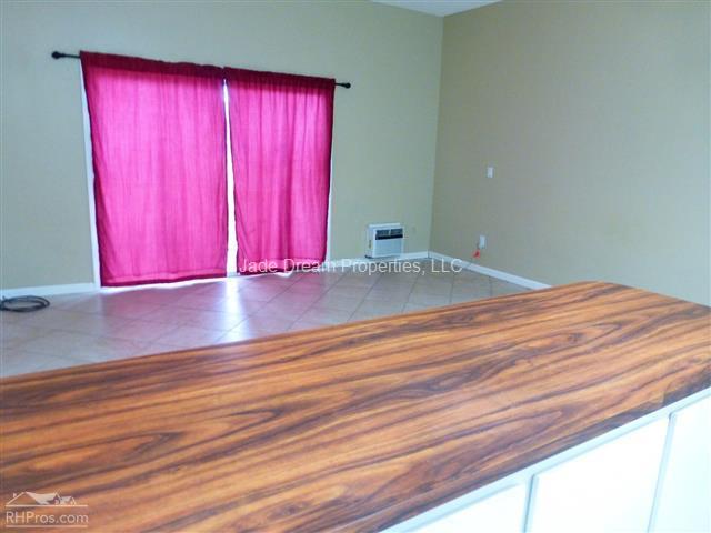 Building Photo - 355 Kalanianaole Ave