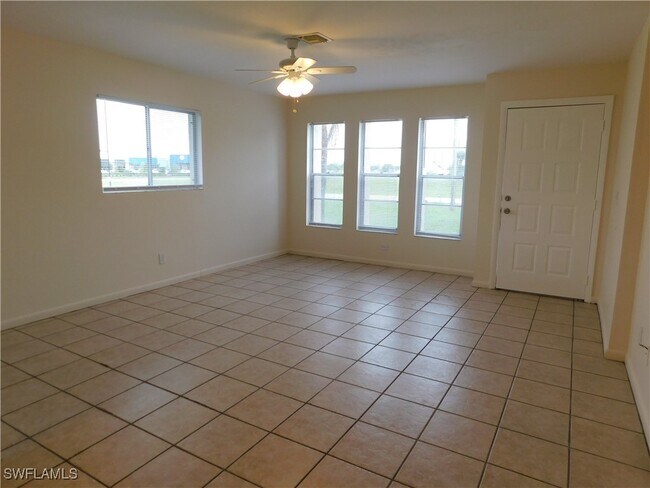 Foto del edificio - 1217 NE 8th St
