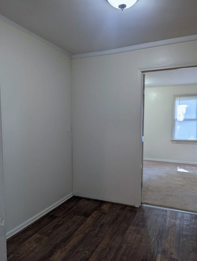 Building Photo - 1815 Brooklane Dr