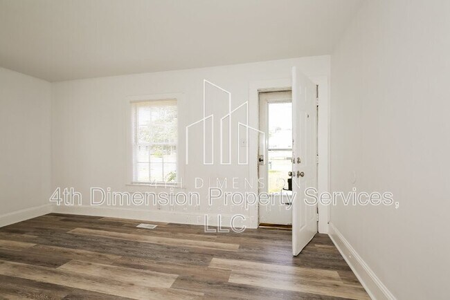 Building Photo - 1208 Valley View St