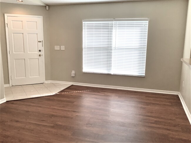 Building Photo - 6709 Summer Cove Drive