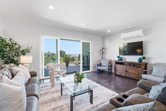 Foto del edificio - 5447 Soledad Rd