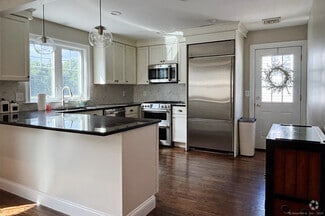 Building Photo - 165 Nordstrand Ave
