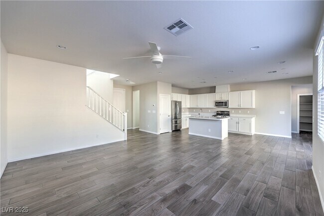 Foto del edificio - 10260 Bark Pine Ct