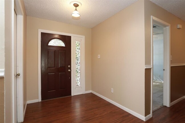 Building Photo - 9634 Magnolia Ridge Dr
