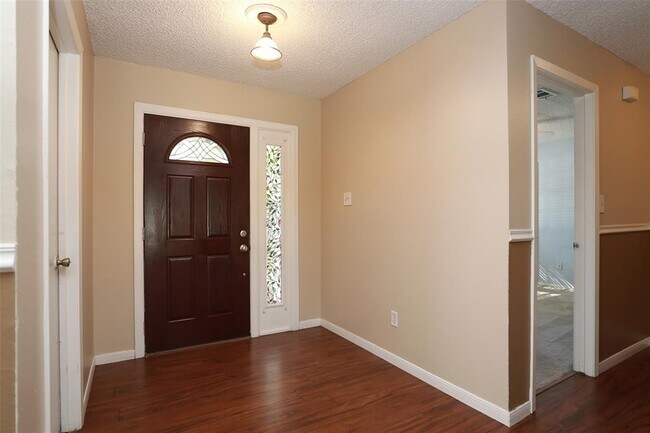 Foto del edificio - 9634 Magnolia Ridge Dr