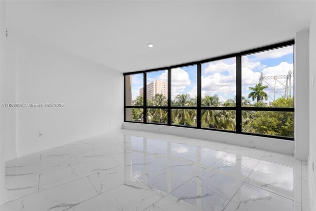 Foto del edificio - 1 Curtiss Pkwy