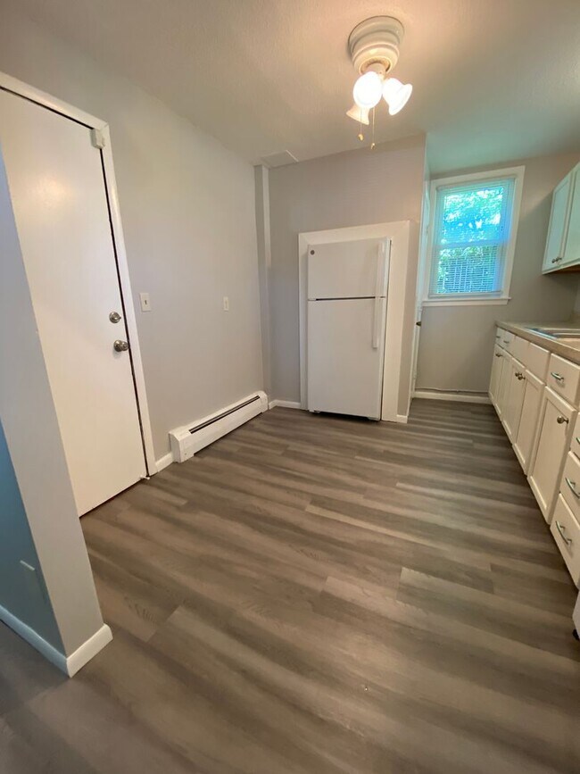 Foto del edificio - 2-Bed 1-Bath Unit Available Now in Brooklyn Park!