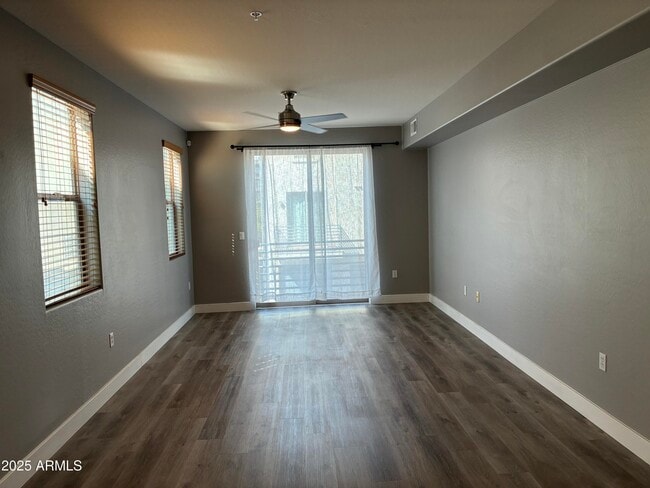 Foto del edificio - 615 E Portland St