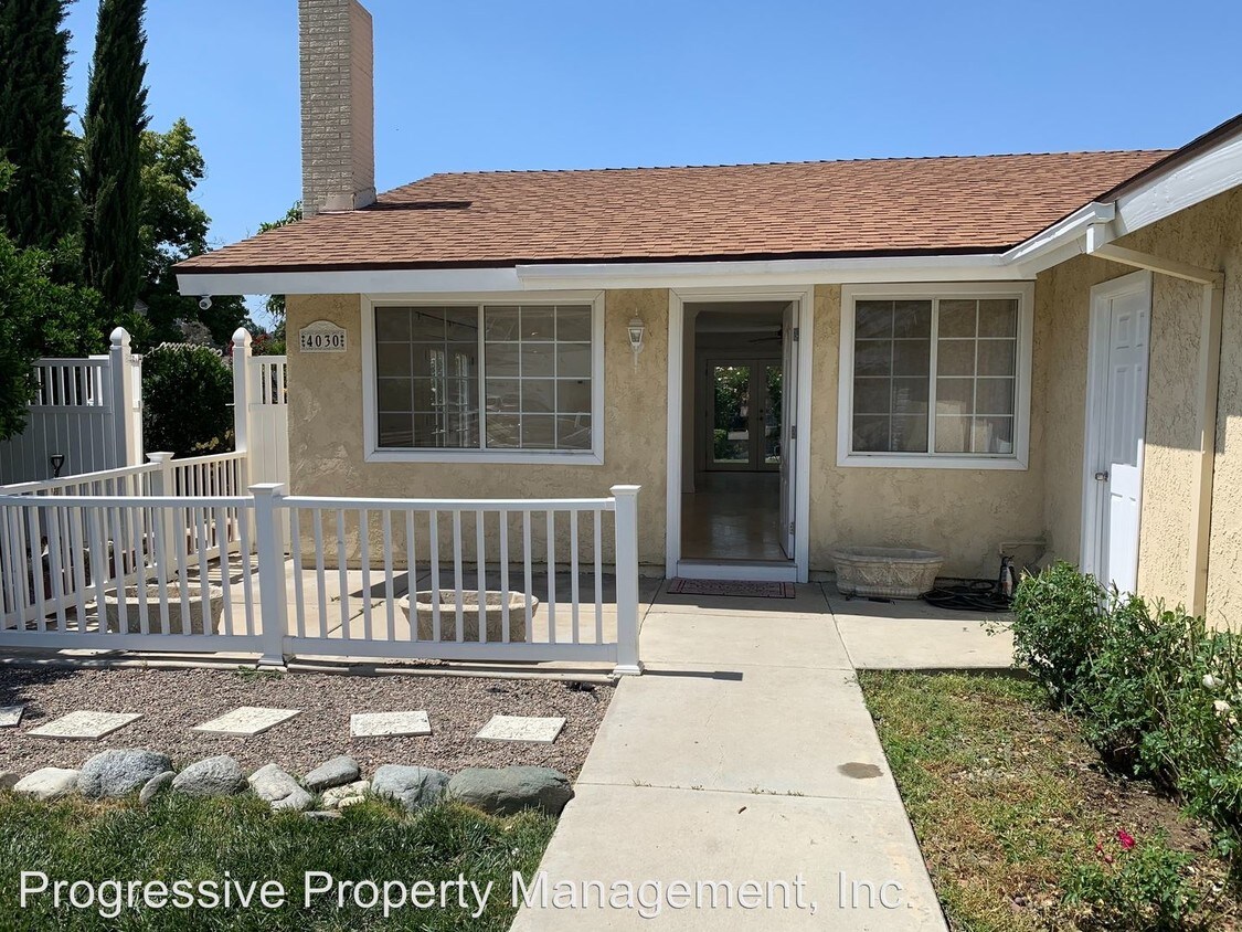 Primary Photo - 4 br, 2 bath House - 4030 Willow Lane
