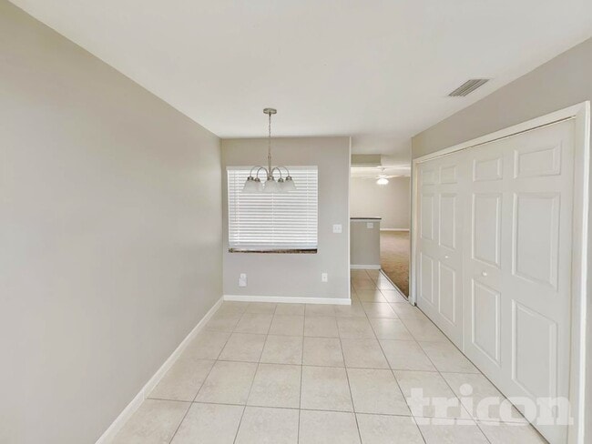 Building Photo - 605 Missionwoode Dr