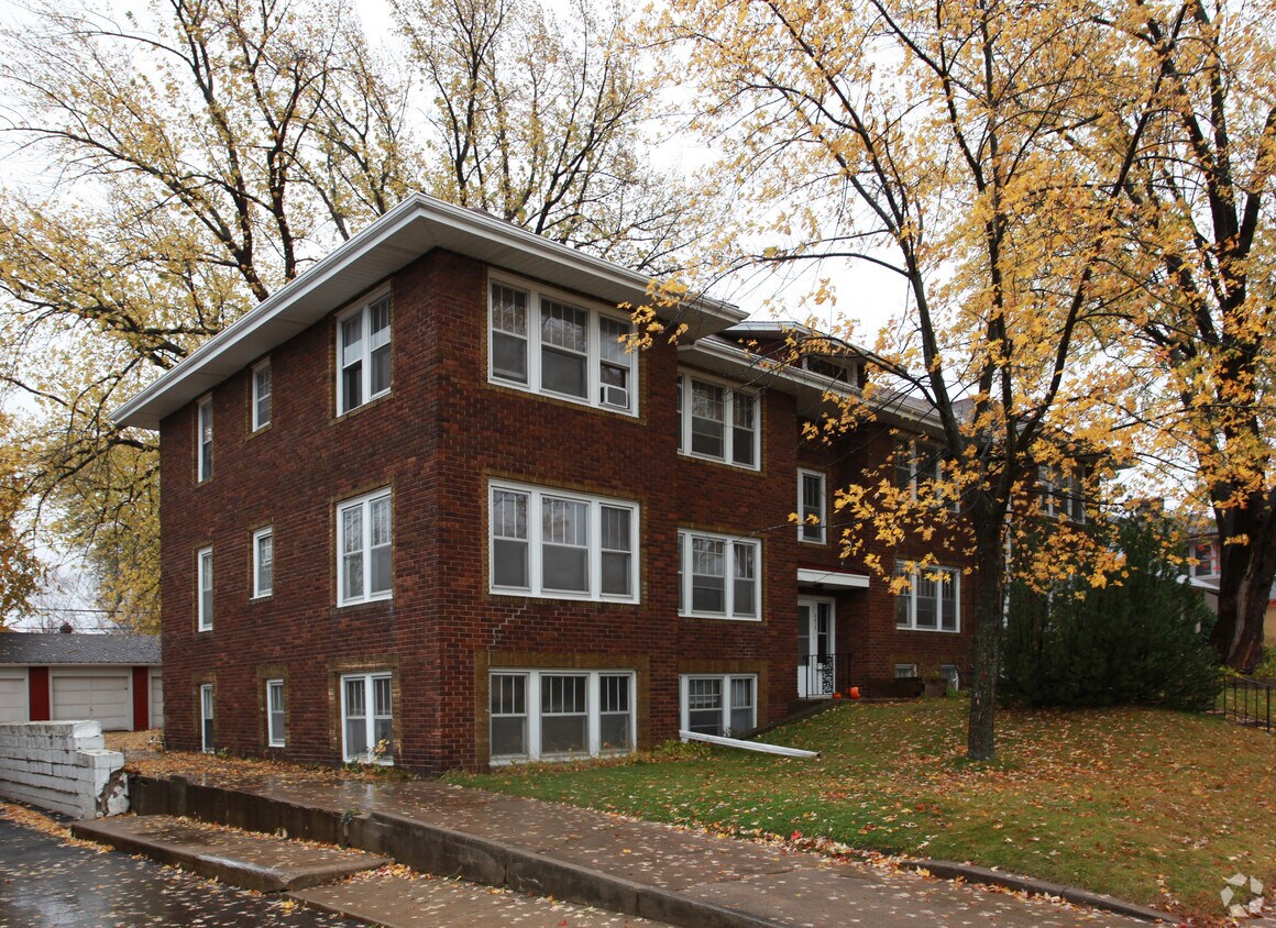 Primary Photo - 4611-4615 Bryant Ave S