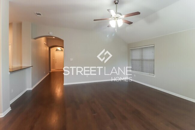 Foto del edificio - Charming 3 Bedroom in Red Oak!