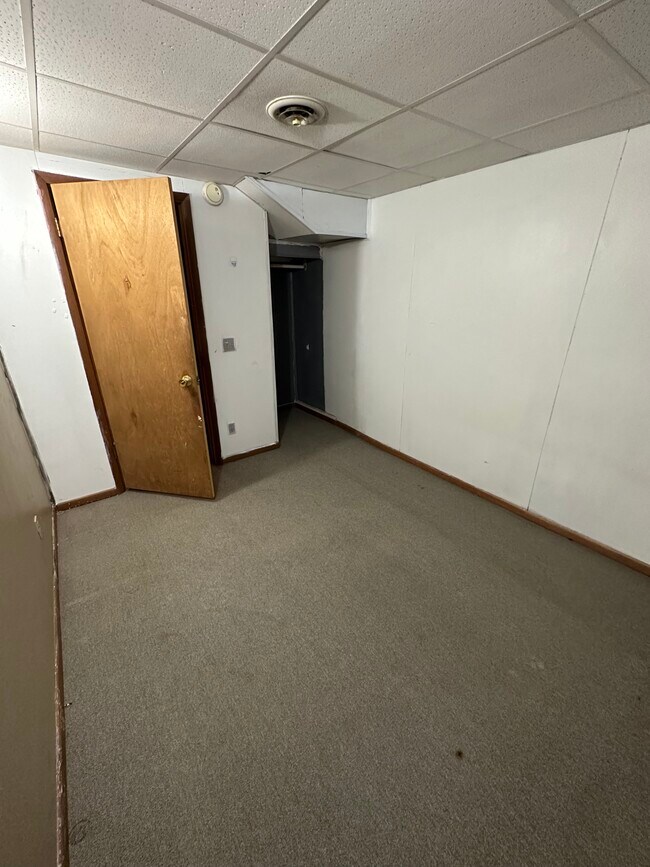 Foto del edificio - 944 W 24th St