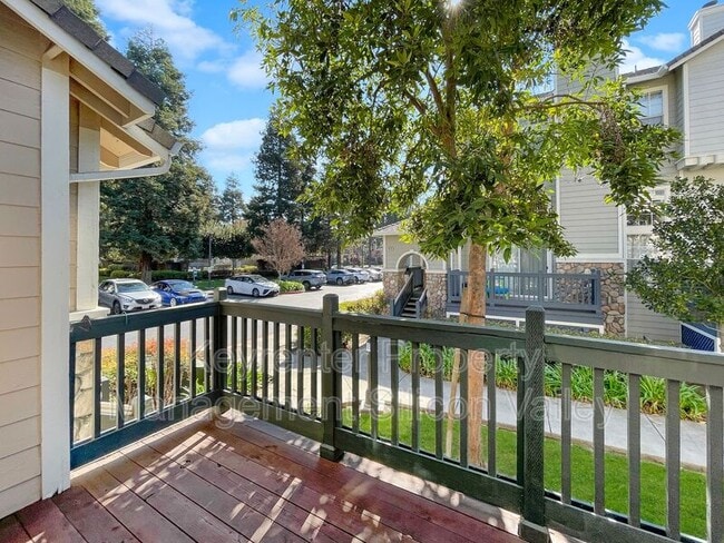 Building Photo - 1889 Kobuk Valley Common