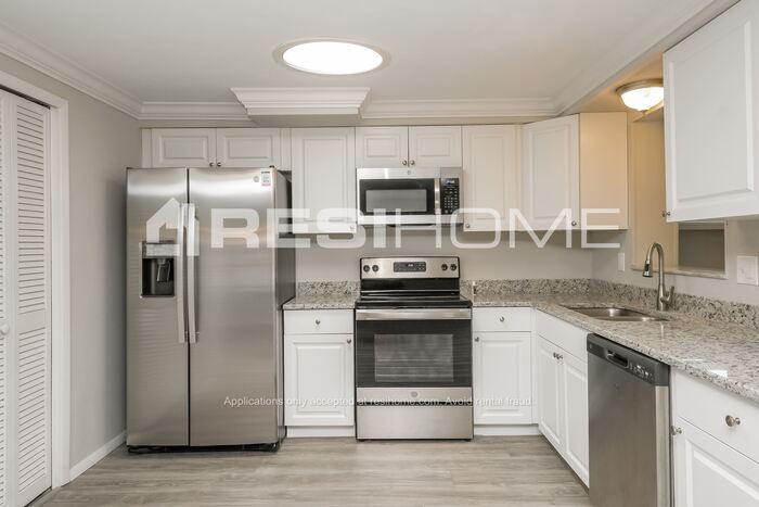 Foto principal - 4905 Calais Dr