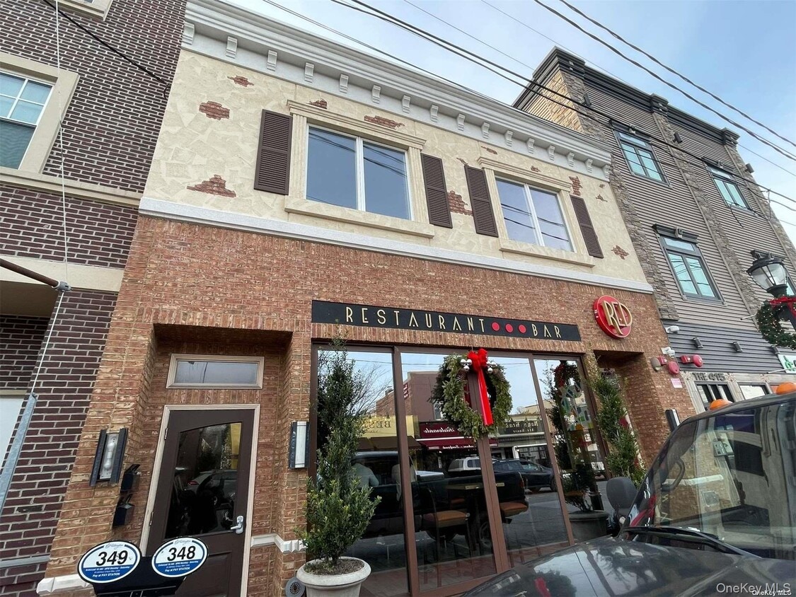 Primary Photo - 417 New York Ave