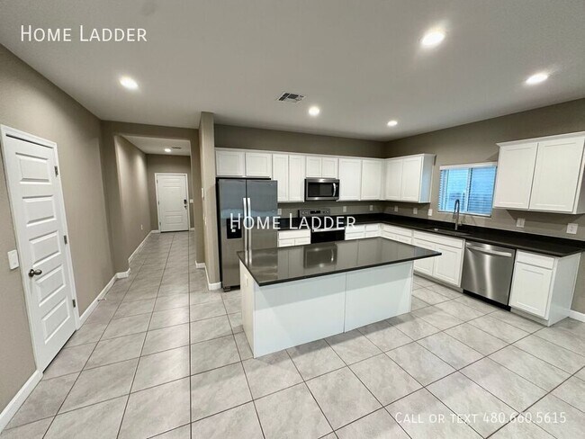 Foto del edificio - 36725 N Alderney Ct