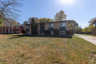 Building Photo - 2812 LEEWAY Dr