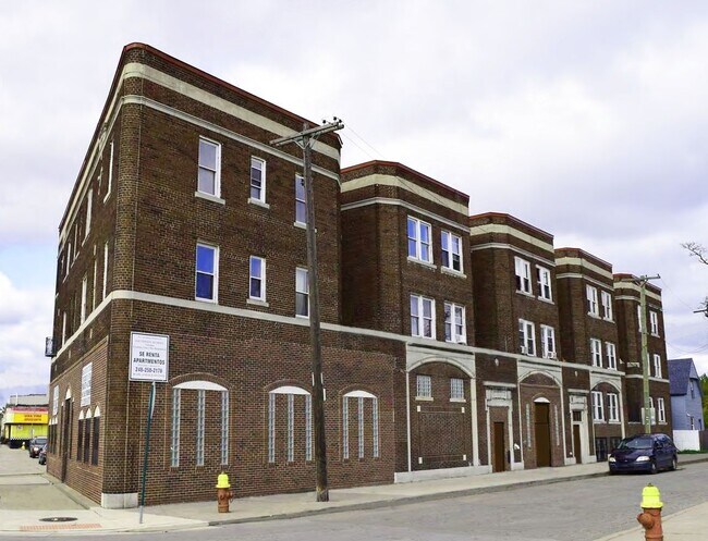 Building Photo - Soldoris