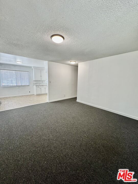 Foto del edificio - 4115 W Century Blvd