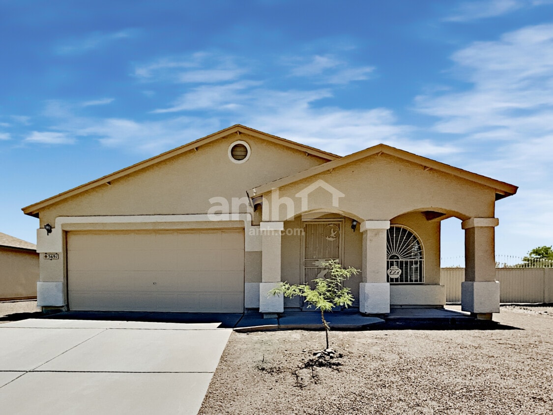 Primary Photo - 5691 S Abbottsford Dr