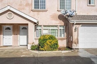 Building Photo - 1240 E Alexander Ave