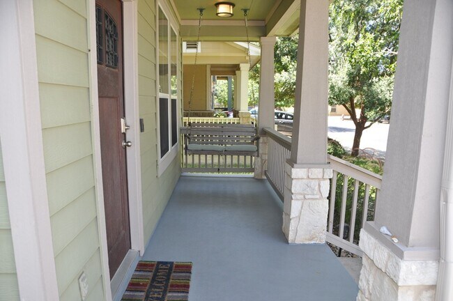 Building Photo - 1803 Rockland Dr