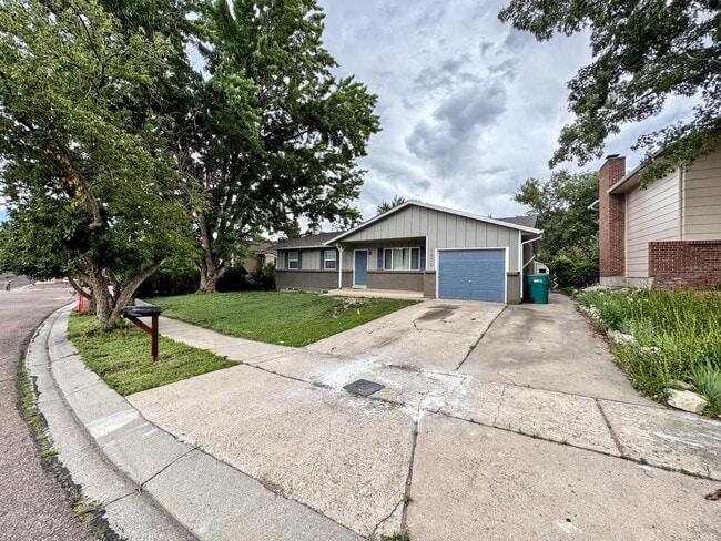 Building Photo - 1024 Stanton St