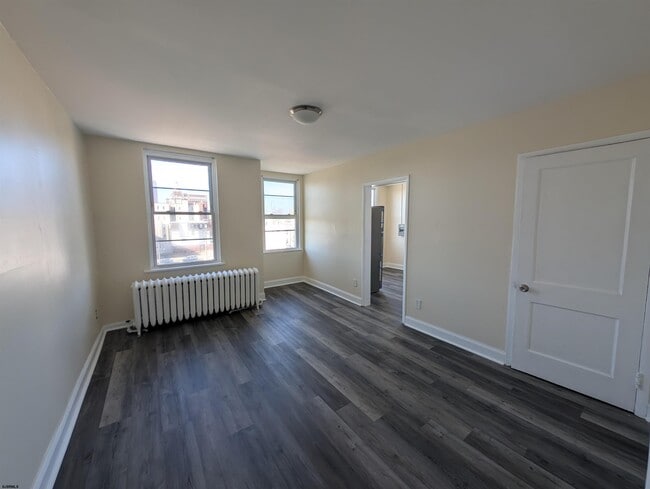 Building Photo - 143 S South Carolina Ave