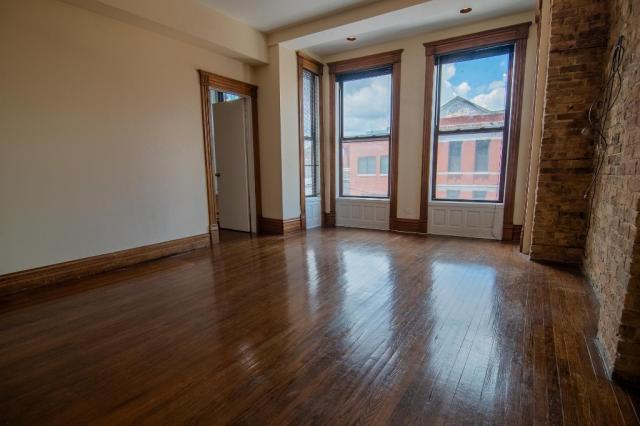 Building Photo - 2 bedroom in CHICAGO IL 60614