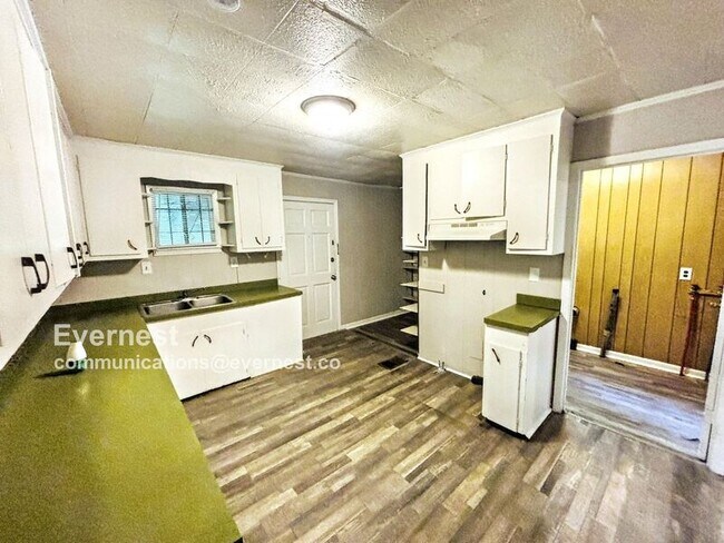 Photo - 2649 Brookwood Dr House