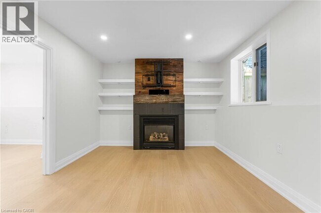 Building Photo - 79 Central Dr