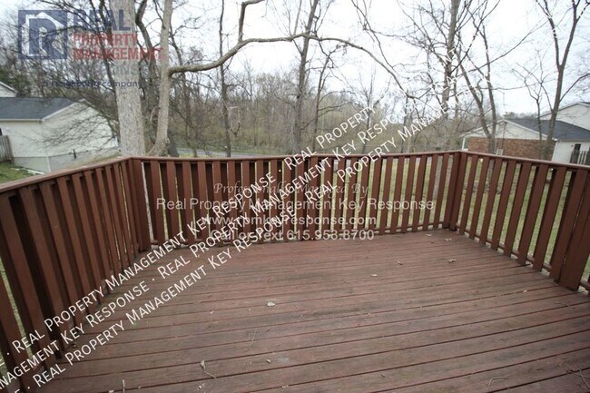 Building Photo - Nice 2 Bedroom single family home only min...
