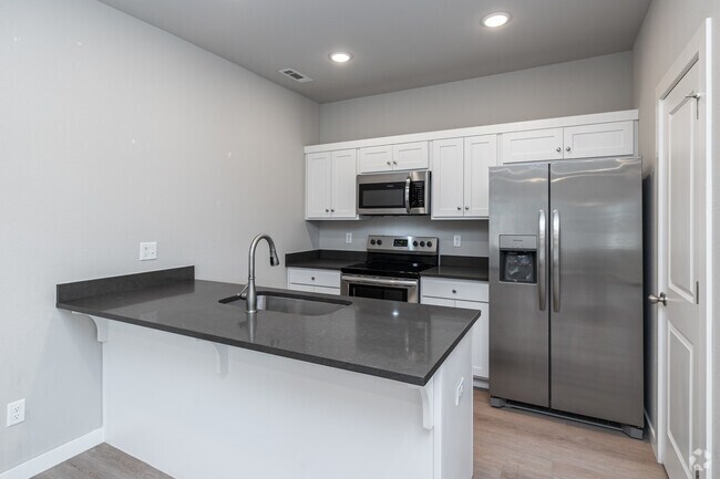 3 habitaciones, 2 baños - 1154 pies cuadrados - Cocina - Farmington Hills Duplexes