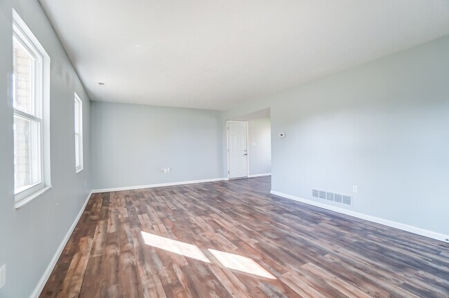 Living Room from front door - 805 Trustway Ct
