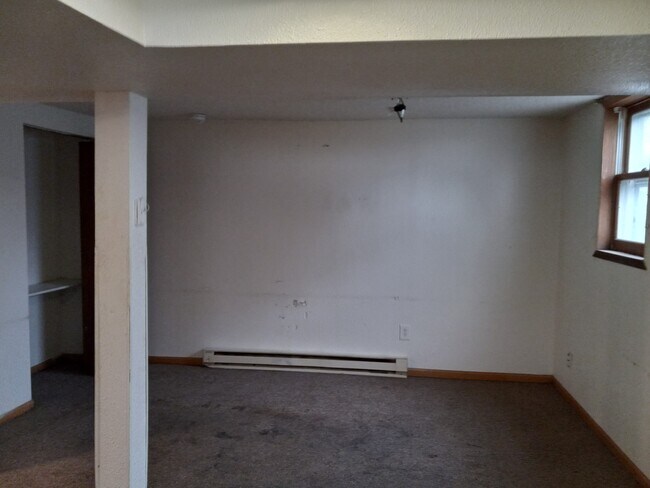 Building Photo - 2203 9th Ave N