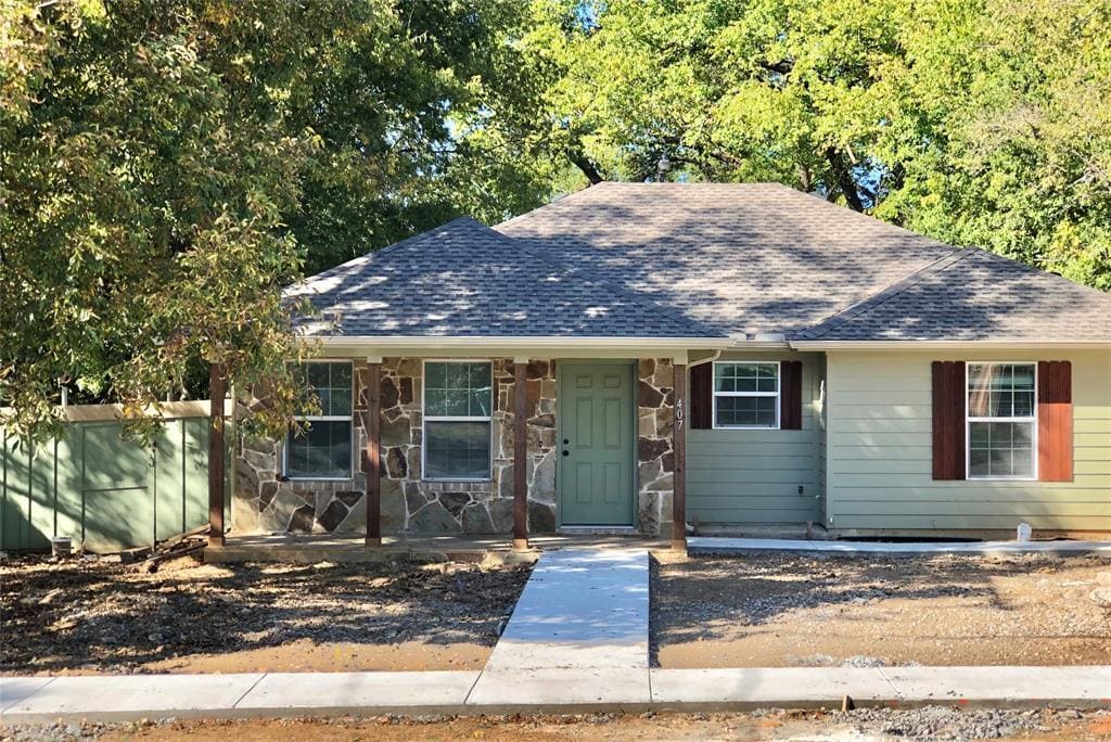 407 E Cherry St, Sherman, TX 75090 House Rental in Sherman, TX