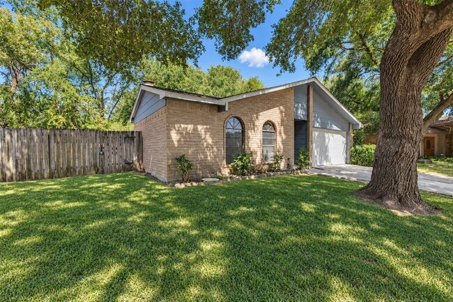 Building Photo - 22926 Millgate Dr