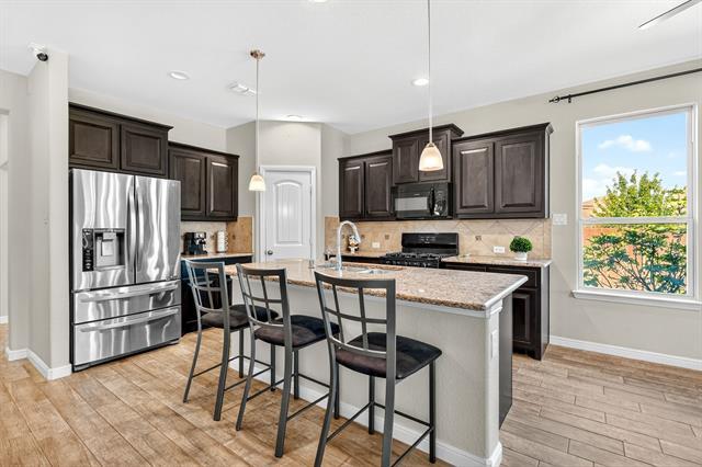 Foto del edificio - 100 Sunken Meadow Ct