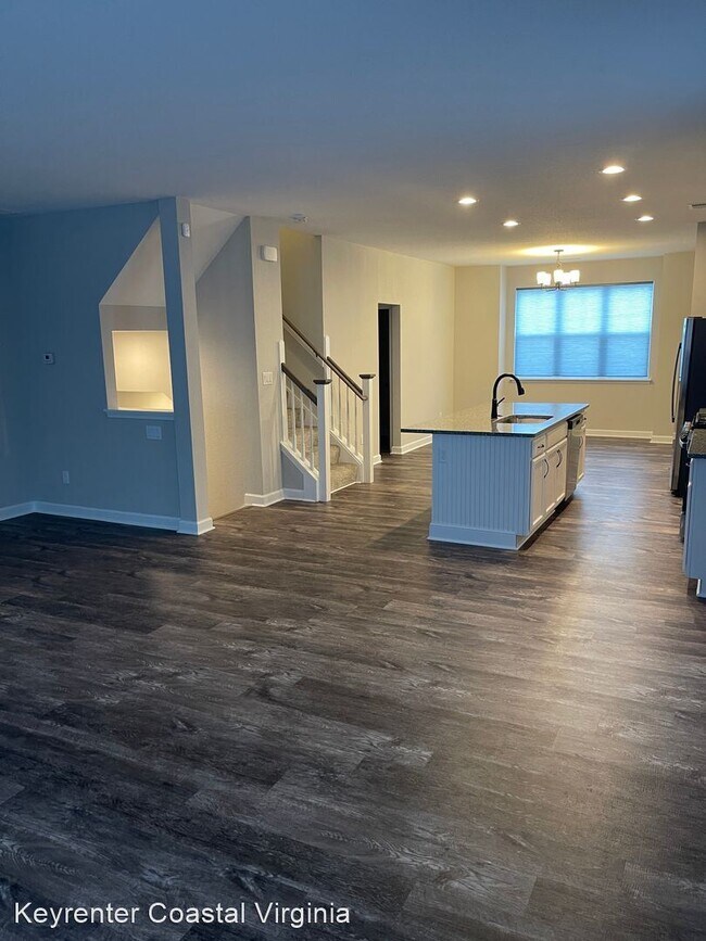 Building Photo - 4 br, 3.5 bath House - 1001 Opal Street Un...
