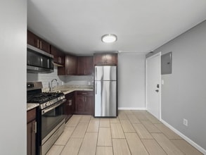 Building Photo - 70 Union St