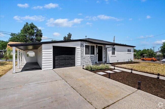 Building Photo - 5750 S 4060 W