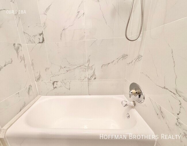 Foto del edificio - 800 N Las Palmas Ave