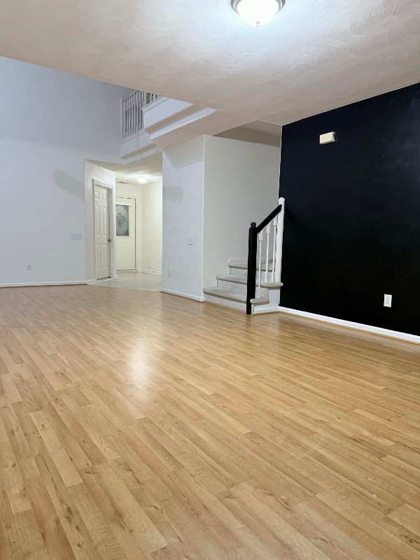 Foto del edificio - 5425 Port Royal Dr