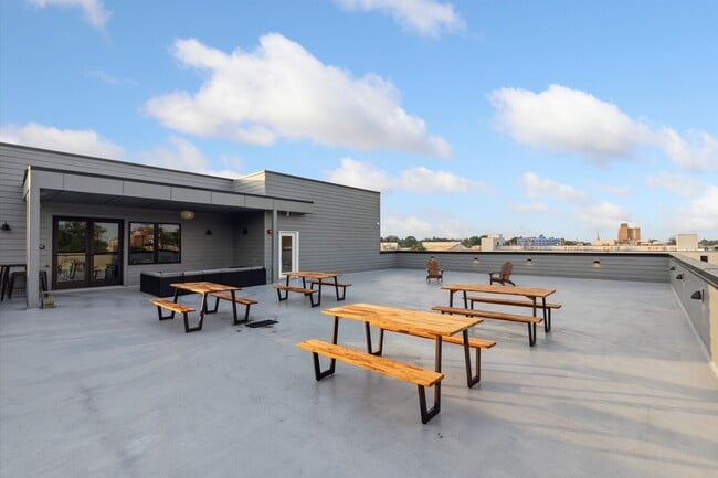 Building Photo - 308 W Chelten Ave