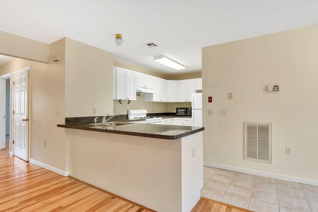 Foto del edificio - 527 M.L.K. Drive